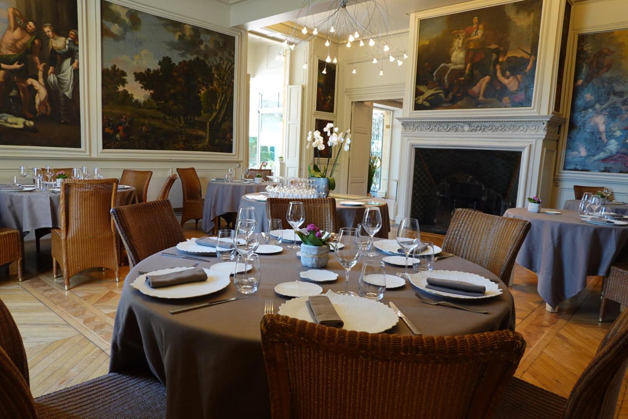 Château de Champlong Table Hôtel **** Golf & Spa Villerest  Ngoại thất bức ảnh