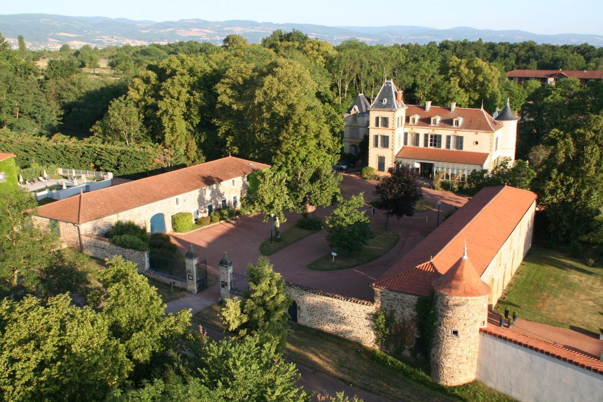 Château de Champlong Table Hôtel **** Golf & Spa Villerest  Ngoại thất bức ảnh