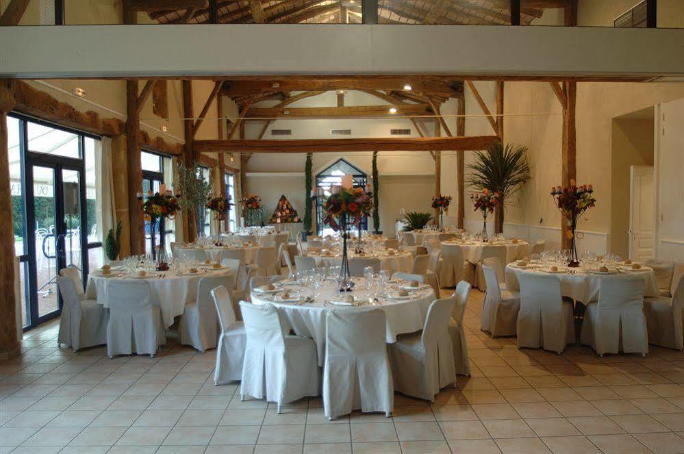 Château de Champlong Table Hôtel **** Golf & Spa Villerest  Ngoại thất bức ảnh